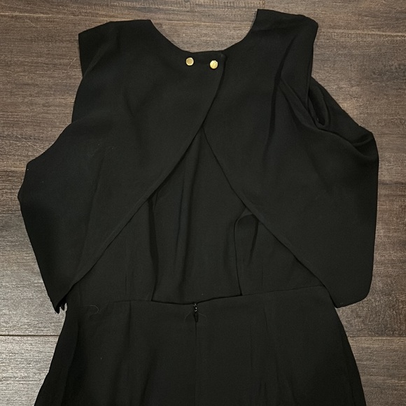 NWT Lulu’s Jumpsuit with Open Back - Picture 6 of 6